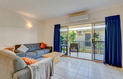 Unit 4/58-62 Holland St, Wongaling Beach, Qld 4852