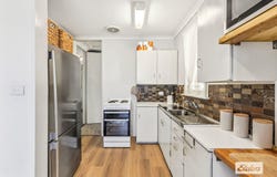 958 Captain Cook Drive, North Albury, NSW 2640