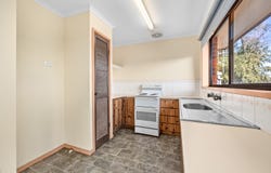 4/45 Dinwoodie Drive, Newborough, Vic 3825