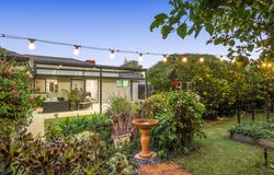 6 Newry Close, Waterford, WA 6152