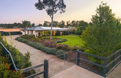 2 Calibre Close, Strathdale, Vic 3550