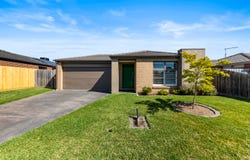 16 Shakespeare Court, Drouin, Vic 3818
