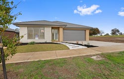 Lot 112 Ventura Road, via 70 Gardner & Holman Road, Drouin, Vic 3818