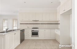 1/64 Macedon Street, Sunbury, Vic 3429