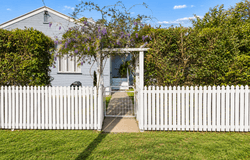 6 Elliott Street, Silkstone, Qld 4304