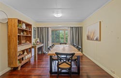 18 Holdsworth Road, North Ipswich, Qld 4305
