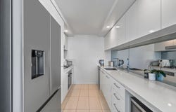 602/20 Labrador Street, Labrador, Qld 4215
