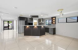 33 Nagle Drive, Norman Gardens, Qld 4701