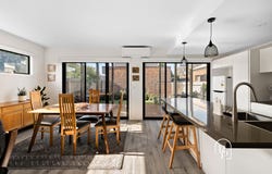 2/107 Salmon Street, Hastings, Vic 3915