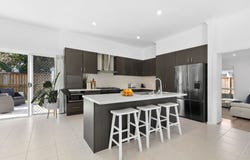 5 Bellanboe Circuit, Pelican Waters, Qld 4551