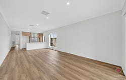 21 Riceflower Crescent, Strathtulloh, Vic 3338
