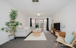 11 Balladonia Drive, Ellenbrook, WA 6069