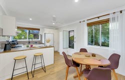 8 Koolinda Avenue, Point Clare, NSW 2250