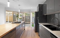5 Malekula Rise, Pacific Pines, Qld 4211