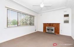 16 Norman Street, Turvey Park, NSW 2650