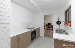 8 Gordon Street, Little Grove, WA 6330