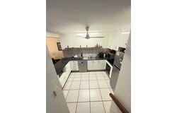 1/9 Robin Street, Slade Point, Qld 4740
