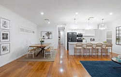 31 Greens Road, Coorparoo, Qld 4151