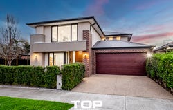 26 Dolomite Boulevard, Clyde North, Vic 3978
