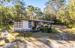 25 Grove Road, Russell Island, Qld 4184