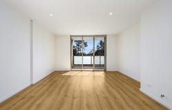 C304/2 Rowe Dr, Potts Hill, NSW 2143