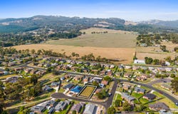 8 Baranbali Court, Churchill, Vic 3842