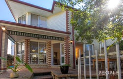 2/72 Henderson Street, Camp Hill, Qld 4152