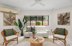15 Springbrook Avenue, Redlynch, Qld 4870