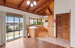 2/3 Banksia Court, Tura Beach, NSW 2548