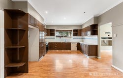18 Hatherly Grove, Altona North, Vic 3025