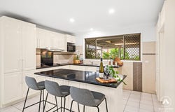 12 Letitia Street, Regents Park, Qld 4118
