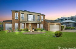 32 Runnymeade Lane, Brookfield, Vic 3338