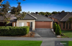 9  Canons Crescent, Manor Lakes, Vic 3024