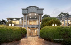 11 Woodfull Road, Lower Plenty, Vic 3093
