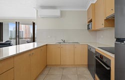 1103/8 Albert Avenue, Broadbeach, Qld 4218