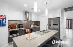 16 Mount Greville Way, Park Ridge, Qld 4125