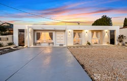 6 KINLOCH ROAD, Melton, Vic 3337