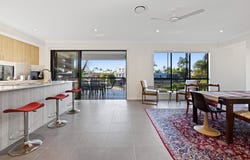 5 Ensenada Court, Broadbeach Waters, Qld 4218