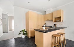 33 Balerno Circle, Gowanbrae, Vic 3043