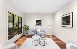 2/2 Hillside Crescent, Blackburn, Vic 3130