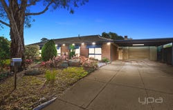 24 Campaspe Crescent, Brookfield, Vic 3338