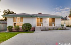 14 Thursley Way, Morley, WA 6062