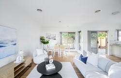 2/14 Allenby Avenue, Reservoir, Vic 3073