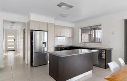 24 Chamonix Parade, South Morang, Vic 3752