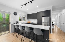 33 Barmah Drive, South Morang, Vic 3752