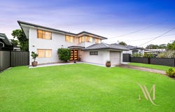 9 Goss Avenue, Labrador, Qld 4215