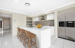 21 North View Street, Hope Island, Qld 4212