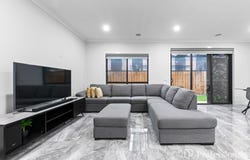 4 DIXON STREET, Deanside, Vic 3336