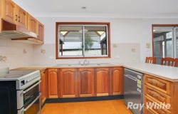 15 Hascombe Way, St Clair, NSW 2759