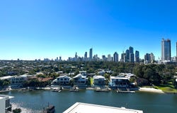 2805/33 T E Peters Drive, Broadbeach Waters, Qld 4218